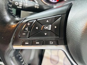 Nissan Qashqai 1.6 dCi N-Connecta XTRON Euro 6 (s/s) 5dr