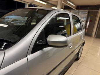 Vauxhall Corsa 1.2i 16v SXi 5dr