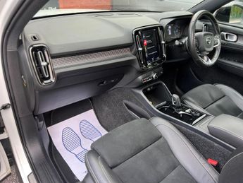 Volvo XC40 2.0 D4 R-Design Pro Auto AWD Euro 6 (s/s) 5dr