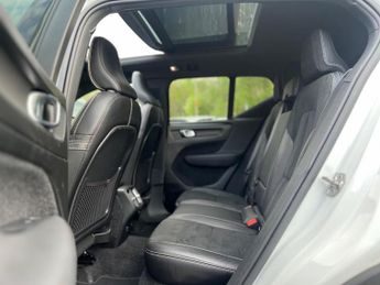 Volvo XC40 2.0 D4 R-Design Pro Auto AWD Euro 6 (s/s) 5dr