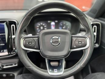 Volvo XC40 2.0 D4 R-Design Pro Auto AWD Euro 6 (s/s) 5dr