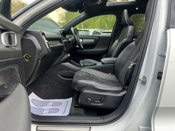 Volvo XC40 2.0 D4 R-Design Pro Auto AWD Euro 6 (s/s) 5dr