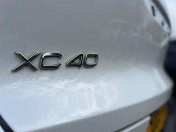 Volvo XC40 2.0 D4 R-Design Pro Auto AWD Euro 6 (s/s) 5dr