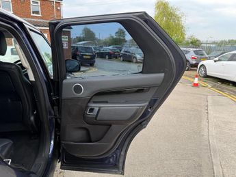 Land Rover Discovery 3.0 TD V6 SE Auto 4WD Euro 6 (s/s) 5dr