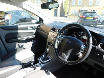 Ford Focus 1.6 Zetec 5dr