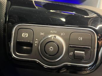 Mercedes-Benz A Class 1.3 A180 AMG Line (Premium Plus) 7G-DCT Euro 6 (s/s) 5dr