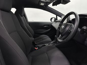 Toyota Corolla 1.8 VVT-h Icon Tech Touring Sports CVT Euro 6 (s/s) 5dr