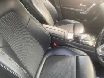 Mercedes-Benz A Class 1.5 A180d Sport (Executive) 7G-DCT Euro 6 (s/s) 5dr