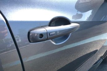Nissan Juke 1.0 DiG-T N-Connecta 5dr DCT