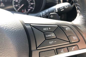 Nissan Juke 1.0 DiG-T N-Connecta 5dr DCT
