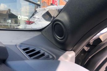 Nissan Juke 1.0 DiG-T N-Connecta 5dr DCT