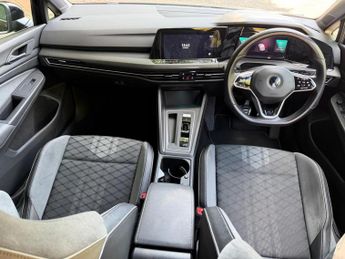 Volkswagen Golf 1.5 eTSI MHEV R-Line DSG Euro 6 (s/s) 5dr