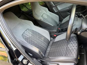 Volkswagen Golf 1.5 eTSI MHEV R-Line DSG Euro 6 (s/s) 5dr