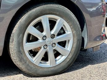 Toyota Yaris 1.5 VVT-h Icon Plus CVT Euro 5 5dr