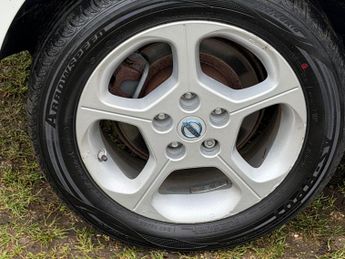 Nissan Leaf 24kWh Acenta Auto 5dr