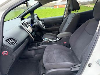 Nissan Leaf 24kWh Acenta Auto 5dr