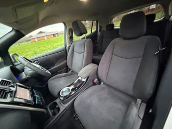 Nissan Leaf 24kWh Acenta Auto 5dr