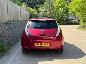Nissan Leaf 30kWh Tekna Auto 5dr