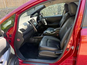 Nissan Leaf 30kWh Tekna Auto 5dr