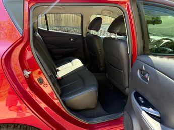 Nissan Leaf 30kWh Tekna Auto 5dr