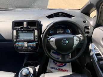 Nissan Leaf 30kWh Tekna Auto 5dr