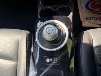Nissan Leaf 30kWh Tekna Auto 5dr