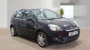 Ford Fiesta 1.6 Ghia 5dr