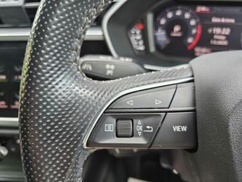 Audi Q3 1.5 TFSI CoD 35 S line S Tronic Euro 6 (s/s) 5dr