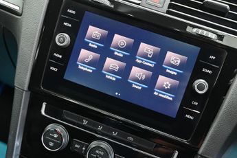 VOLKSWAGEN GOLF 1.4 TSI 8.7kWh GTE Hatchback 5dr Petrol Plug-in Hybrid DSG Euro 