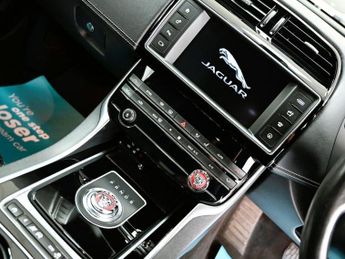 JAGUAR XE 2.0d R-Sport Saloon 4dr Diesel Auto Euro 6 (s/s) (180 ps) +FREE 