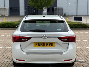 Toyota Avensis 1.6 D-4D Business Edition Touring Sports Euro 6 (s/s) 5dr