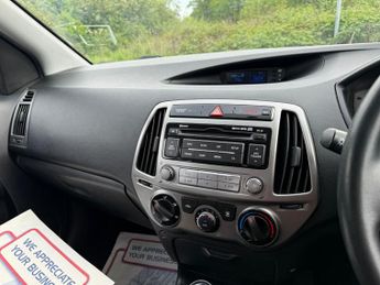 Hyundai i20 1.4 Active Hatchback 5dr Petrol Auto Euro 5 (100 ps)