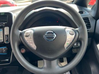 Nissan Leaf 30kWh Black Edition Auto 5dr