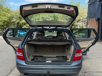 Mercedes-Benz C Class 2.1 C200 CDI BlueEfficiency Elegance Edition 125 G-Tronic+ Euro 