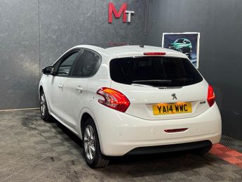 Peugeot 208 1.2 VTi Style Euro 5 5dr
