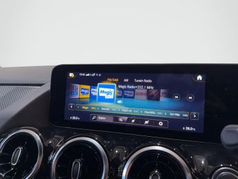 Mercedes-Benz GLA 1.3 GLA180 AMG Line (Executive) 7G-DCT Euro 6 (s/s) 5dr
