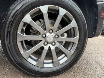 Suzuki Grand Vitara 2.4 VVT SZ5 SUV 5dr Petrol Auto 4WD Euro 5 (169 ps)