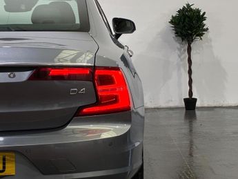 Volvo S90 2.0 D4 Momentum Auto Euro 6 (s/s) 4dr