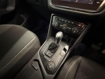 Volkswagen Tiguan 2.0 TDI SE Navigation DSG 4Motion Euro 6 (s/s) 5dr