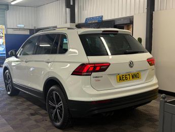 Volkswagen Tiguan 2.0 TDI SE Navigation DSG 4Motion Euro 6 (s/s) 5dr