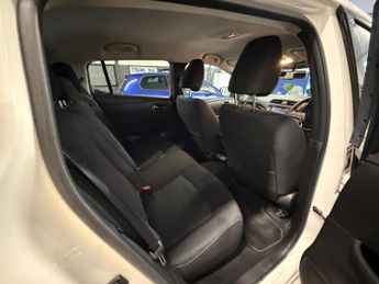 Nissan Leaf 39kWh N-Connecta Auto 5dr