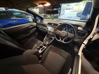 Nissan Leaf 39kWh N-Connecta Auto 5dr