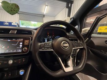 Nissan Leaf 39kWh N-Connecta Auto 5dr