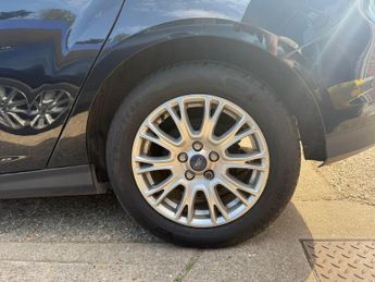 Ford Focus 1.6 Titanium Euro 5 5dr