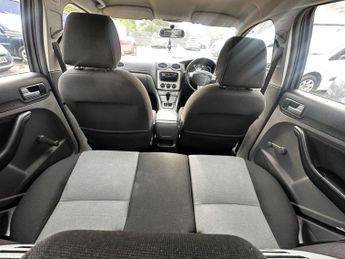 Ford Focus 1.6 Zetec 5dr
