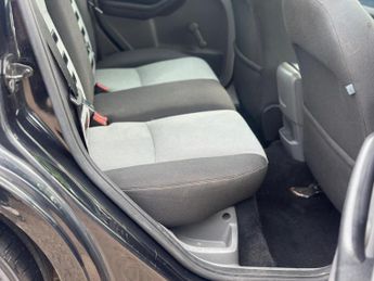 Ford Focus 1.6 Zetec 5dr