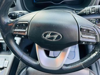Hyundai KONA 64kWh Premium SE Auto 5dr