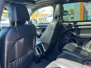 Porsche Cayenne 4.2 TD V8 S TiptronicS 4WD Euro 5 (s/s) 5dr