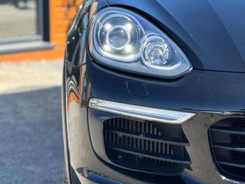 Porsche Cayenne 4.2 TD V8 S TiptronicS 4WD Euro 5 (s/s) 5dr
