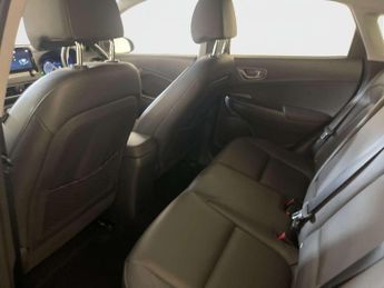 Hyundai KONA 64kWh Premium SE SUV 5dr Electric Auto (7kW Charger) (204 ps)